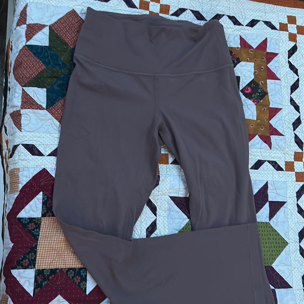Mauve lululemon boot cut leggings
